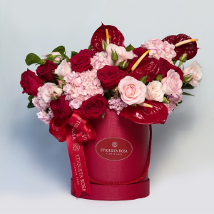 Hat box "Red signature"